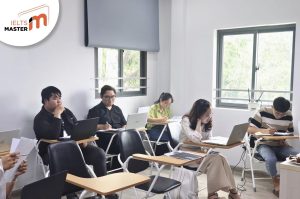 Training giáo viên định kỳ tại IELTS Master